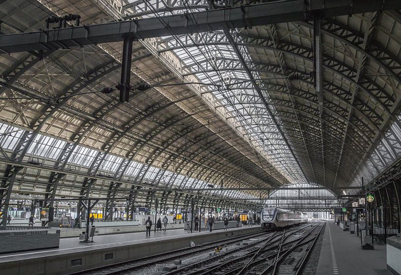 Gare centrale d'Amsterdam par René van Leeuwen