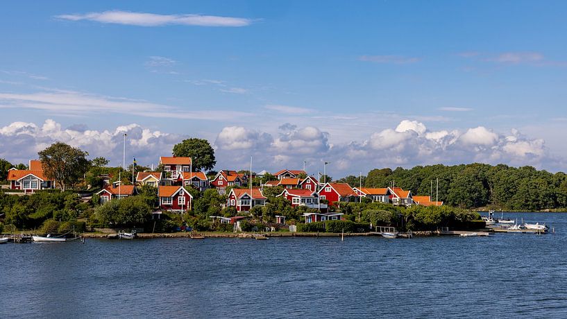 Rode Zweedse huisjes nabij Karlskrona van Adelheid Smitt