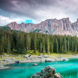 Lago di carezza, Dolomieten, Italië van Jens De Weerdt