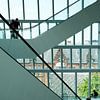De trappen van het Forumgebouw in Groningen van Truus Nijland