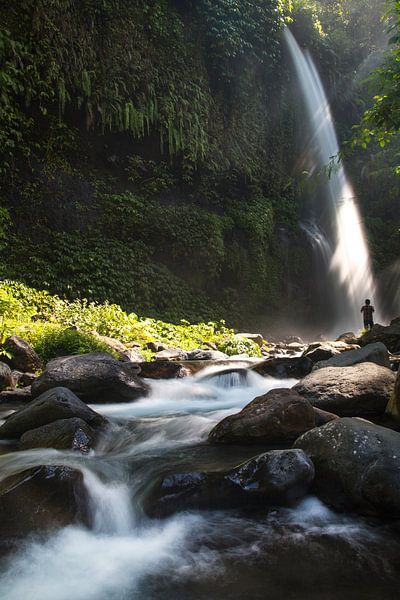 Waterval op Lombok van Willem Vernes