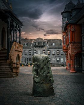 Goslar Market Square | Nagelkopf sculpture