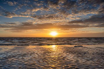 Meereslandschaft Sonnenuntergang von Björn van den Berg