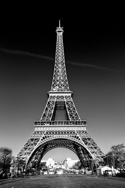 Eiffeltoren * PARIJS (monochroom) van Sascha Kilmer