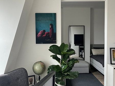 Buddhistisches Kind Nicht-Netzteil