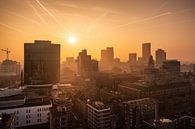 Zonsondergang vanaf de Laurenskerk | Rotterdam van Menno Verheij / #roffalove thumbnail