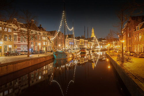 Groningen – Hoge der Aa, Boote mit Lichtern und Spiegelungen
