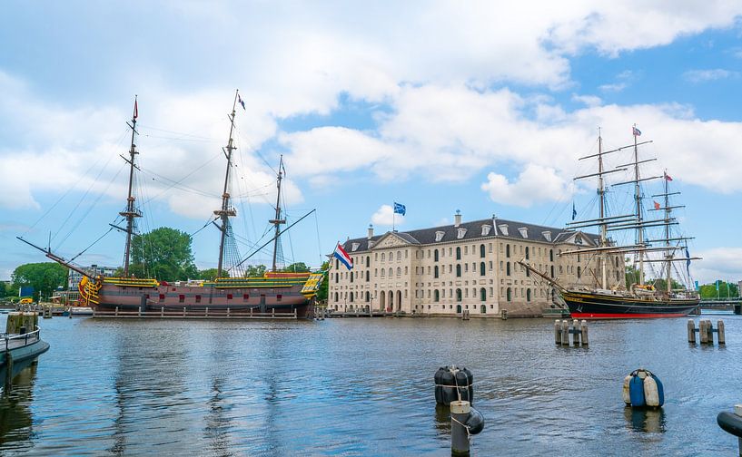 Het Scheepvaartsmuseum in Amsterdam by Ivo de Rooij