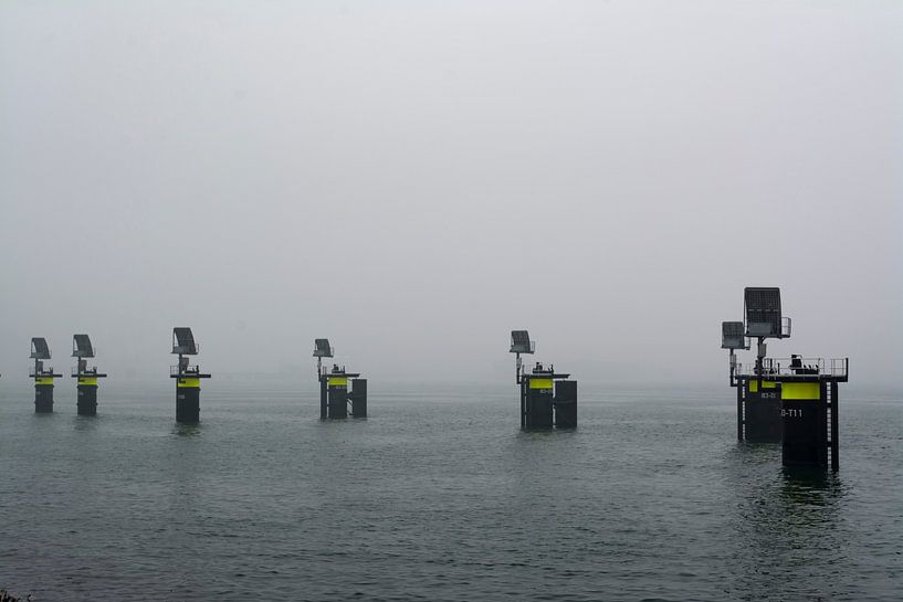 Mist in het Calandkanaal von Dick Kattestaart