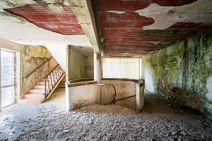 Verlassene Treppe im Krankenhaus.