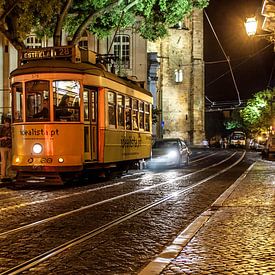 Lisbon street scene by Stephan Neven