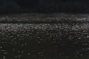 Dark glitter