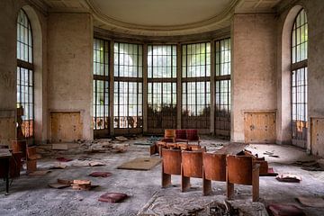 Abandoned Theatre in Decay. by Roman Robroek - Photos of Abandoned Buildings