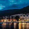 Bergen by night van Richard Reuser