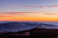 Korte wandeling bij zonsondergang naar de Ruppberg bij Zella-Mehlis - Thüringen - Duitsland van Oliver Hlavaty thumbnail