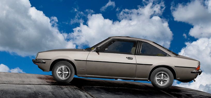 Opel Manta B in original silver colour by aRi F. Huber