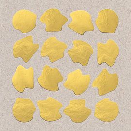 Abstracte geometrische vormen in goud op beige van Dina Dankers