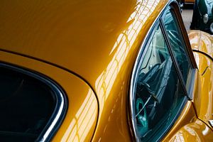 Jaguar E-Type Gold