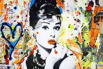 Audrey Hepburn - Love van Kathleen Artist Fine Art