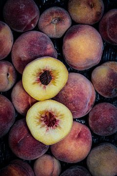 ripe peaches by Winne Köhn