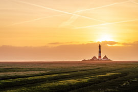 Leuchtturm Westerheversand im Sonnenuntergang