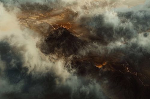 Schemering over gouden heuvels