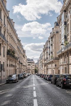 Typical street scene in Paris by Bianca Kramer