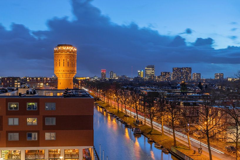 Stadsgezicht Utrecht, Vaarsche Rijn, Watertoren Heuveloord, Rotsoord, Rivierenwijk von Russcher Tekst & Beeld