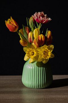 Nature morte de printemps hollandaise sur Femke Hermans