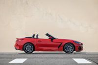 BMW Z4 M40i in front of a dune