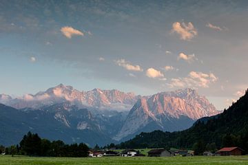 Evening mood on the Zugspitze mountain van Andreas Müller