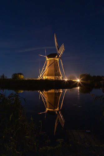 Verlichte molen uit Kinderdijk
