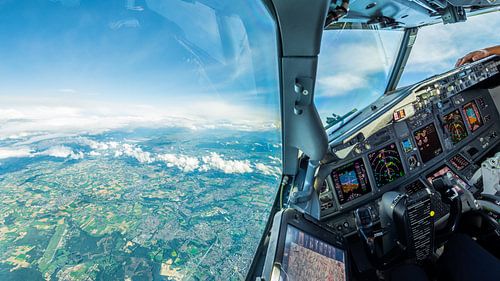Left turn on departure by Martijn Kort