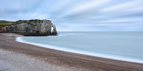 Morning on the beach at Étretat - Beautiful Normandy