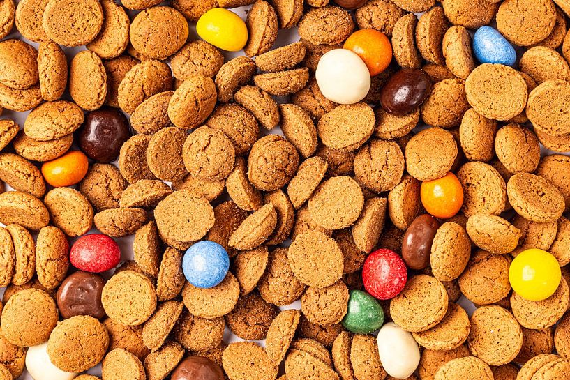 Sinterklaas gingerbread, spiced nuts by Iryna Melnyk
