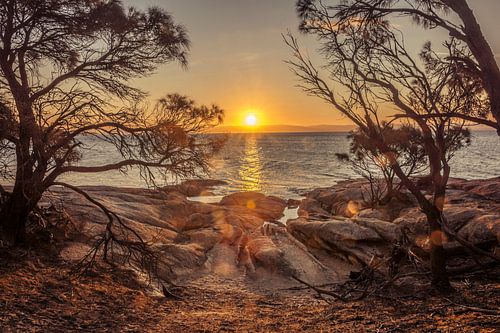 Coucher de soleil dans le PN Freycinet sur la Tasmanie