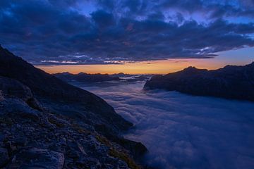 zonsondergang in de bergen van Mark Lenoire
