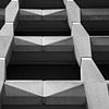 Strak zwart wit gebouw architectuur met rechte lijnen van Dorus Marchal