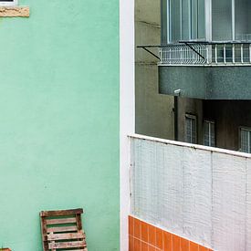 Strak stads lijnenspel in Lissabon van Yolanda Broekhuizen