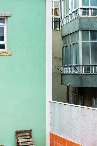 Enge städtische Linien in Lissabon