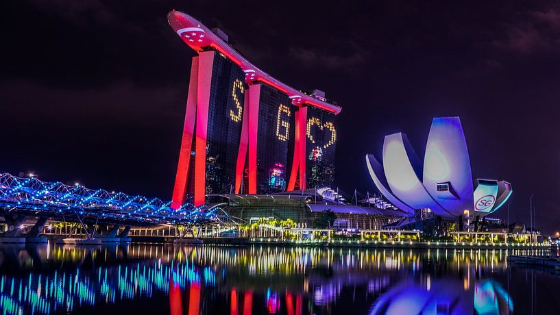 Singapore by Hello Pompoyo