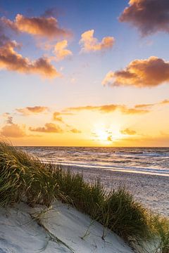 Traumhafter Sonnenuntergang am Ostseestrand