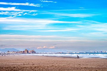 Strand von Valencia mit Blick auf Port Saplaya von Dieter Walther