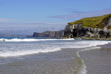 Whiterocks Beach - Ireland by Babetts Bildergalerie