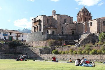 Kerk gebouw op oud gebouw - Cuzco Peru by Berg Photostore