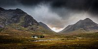 Lagangarbh cottage in Glen Coe bij avondlicht