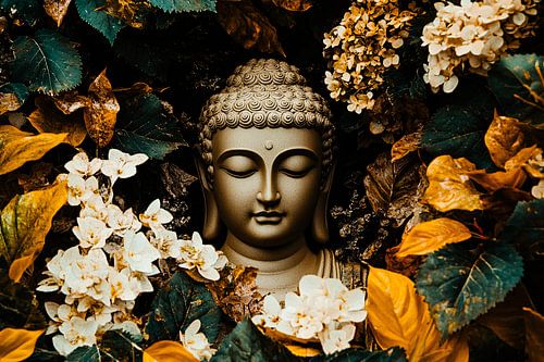 Bouddha avec décoration de fleurs
