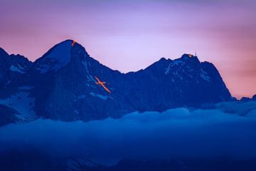 Zonnewendevuur op de Zugspitze van ManfredFotos