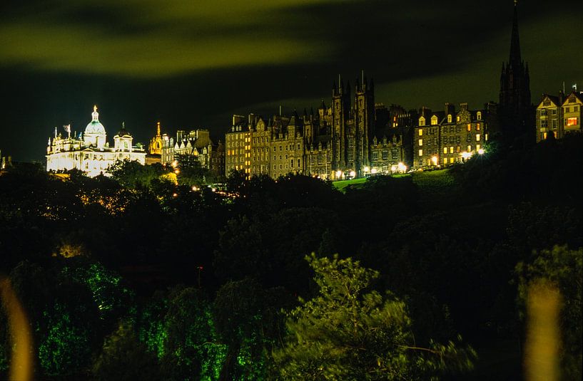 Edinburgh by Hello Pompoyo