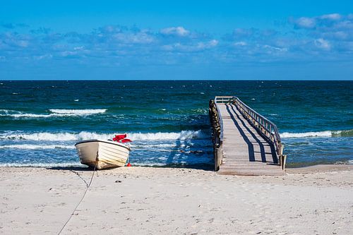 Vissersboten aan de Oostzeekust bij Zingst op Fischland-Darß